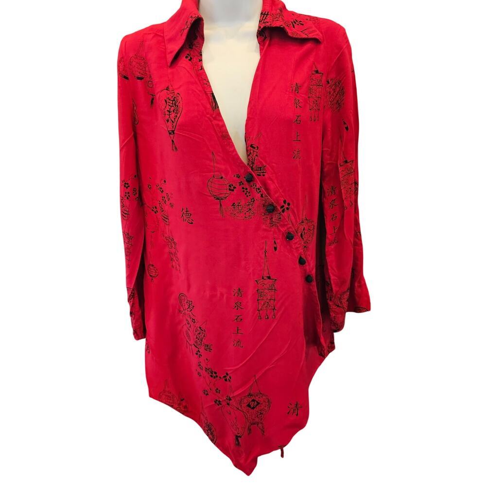 Soft surroundings size M red oriental red black roll tab sleeve button abdtract